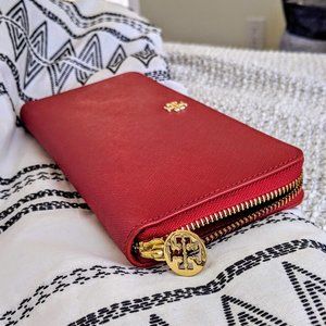 Tory Burch Emerson Zip Passport Continental Wallet